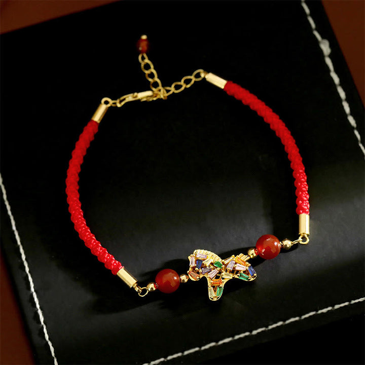 Armband Roter Achat Kupfer Balance mit goldenem Pferd Anhänger und Edelsteinen