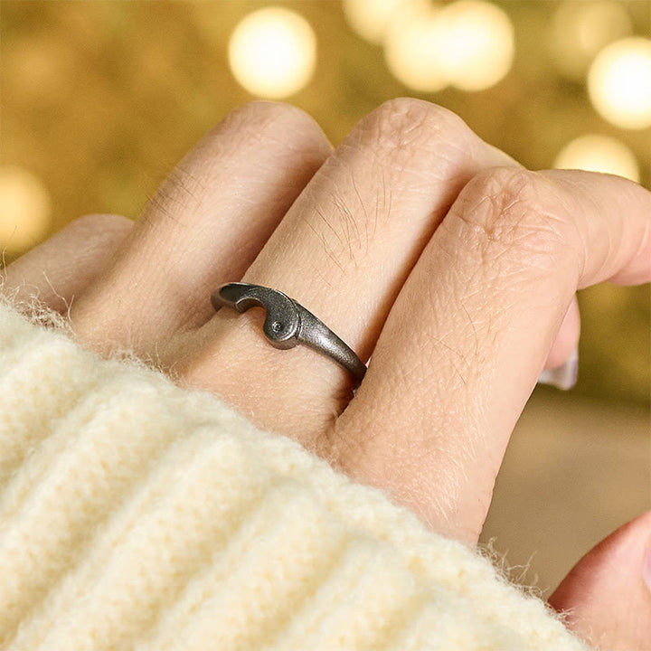 Kupfer Ring Yin Yang Harmonie Fengshui getragen auf Hand Fingerring