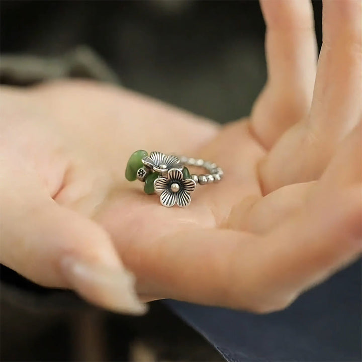 Ring aus Kupfer mit Blumenmuster grüne Steine Glück Feng Shui