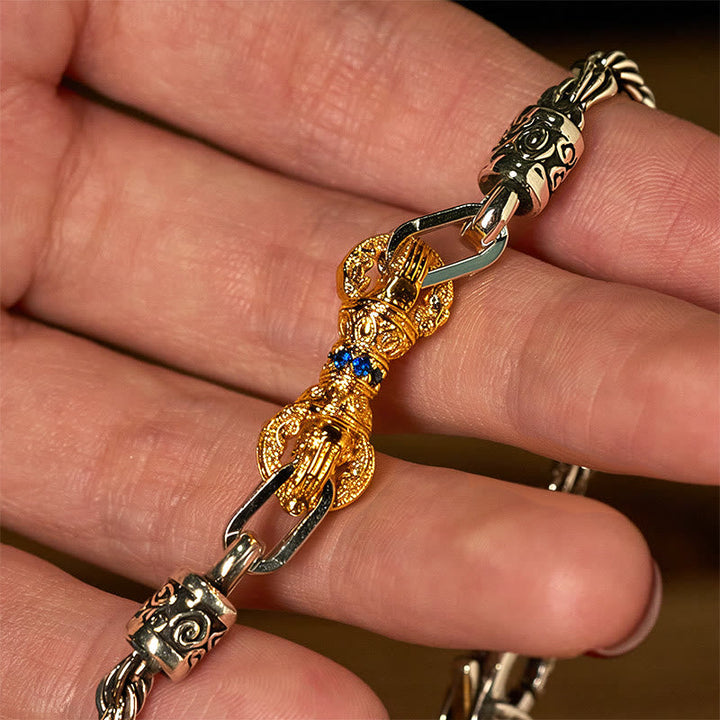 Armband Kupfer Glück Balance Energie Dorje Vajra Detail Handgelenk getragen