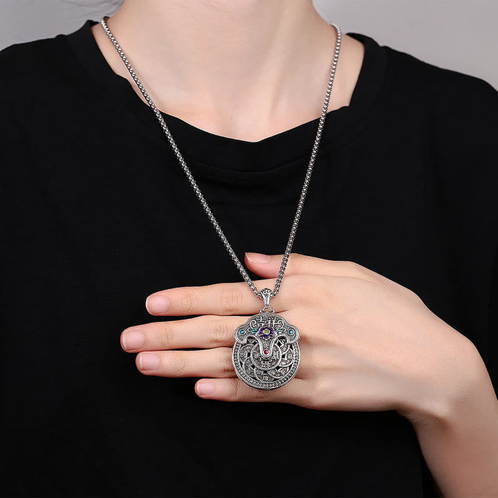 Silberkette Kupfer Münze Anhänger Chakra Symbol Wohlstand getragen