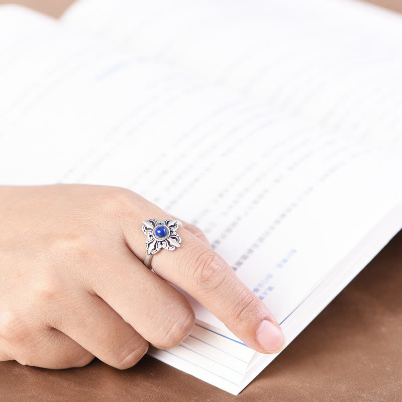 Ring 925 Silber Lapislazuli blauer Stein getragen Positivität Energie