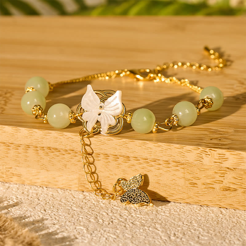 Armband Liuli Schmetterling Liebe Segen grüne Perlen goldene Kette Holz