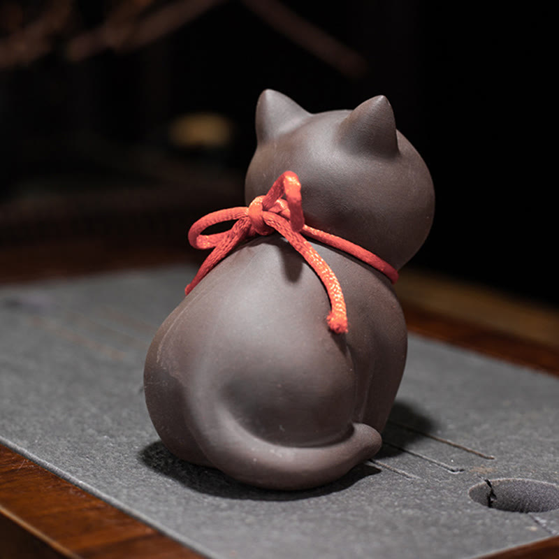 Maneki Neko Statue