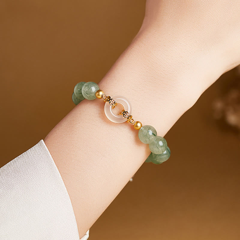 Armband 925 Silber Chalcedon Frieden Mut grüne Perlen Handgelenk getragen