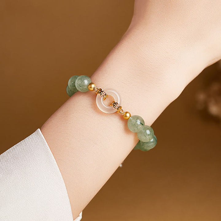 Armband 925 Silber Chalcedon Frieden Mut grüne Perlen Handgelenk getragen