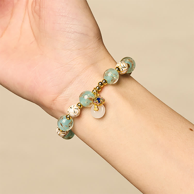 Armband Liuli Segen Energie grüne Perlen Jade Anhänger Handgelenk getragen