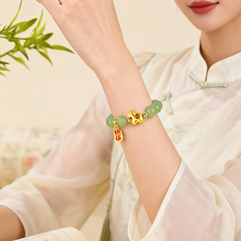 Armband Jade Jahr Des Pferdes – Fülle getragen Handgelenk Glück Schutz