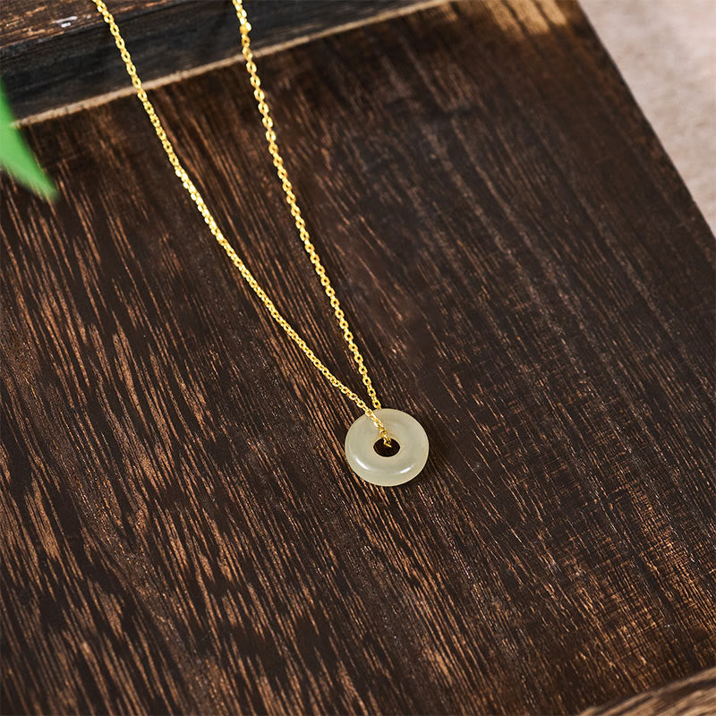 Jade Kette mit Anhänger Gold Naturstein Buddha Frieden