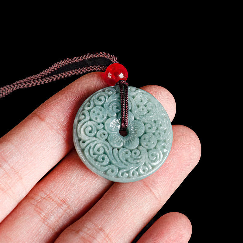 Grüne Jade Kette mit geschnitzter Blume rote Perle Anhänger