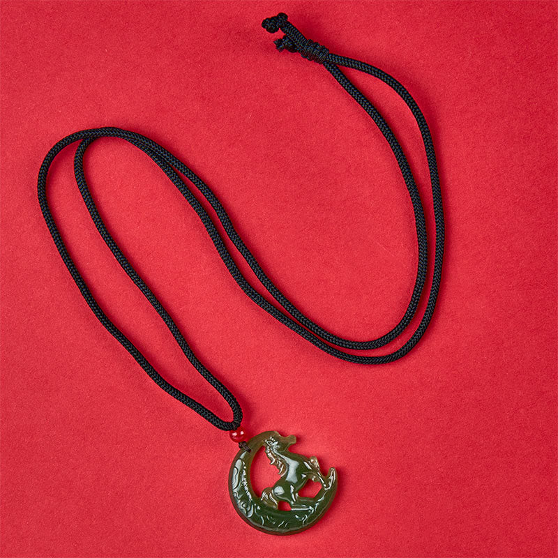Grüne Jade Kette Pferd Chinesischer Zodiak Anhänger für Glück