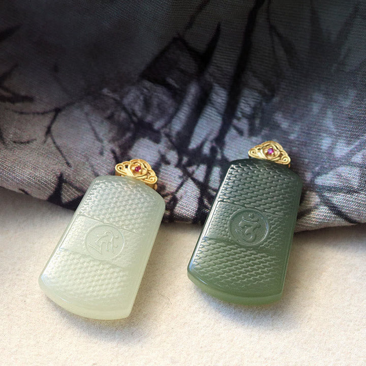 Hetian Jade Om Symbol Anhänger Wohlstand zwei grüne Jade Kette