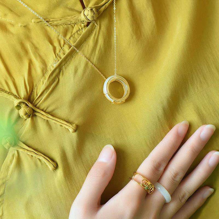 Weiße Jade Ring Buddha Glück Kupfer Fengshui Schutz Schmuck