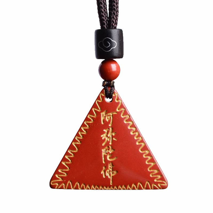 Schlüsselanhänger Amitabha Zinnober dreieckig chinesische Schriftzeichen Buddha spirituell Glücksbringer