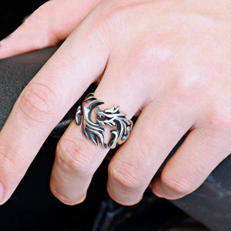 Ring Drachen – Schutz & Stärke silber getragen Drachen Fingerring