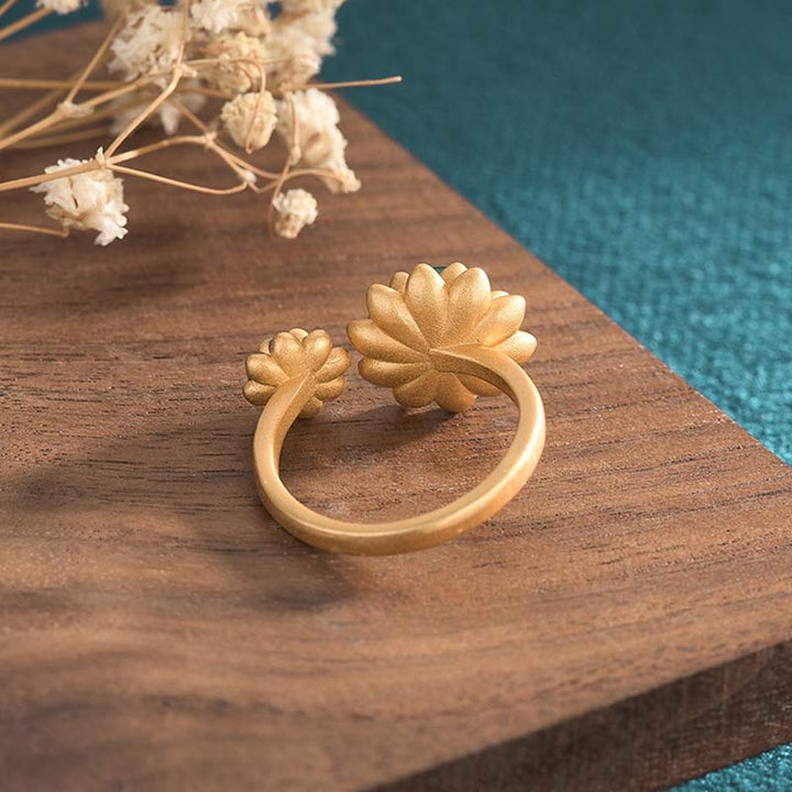 Jade Lotus Muster Ring Kupfer Fülle Blütendesign elegant spirituell