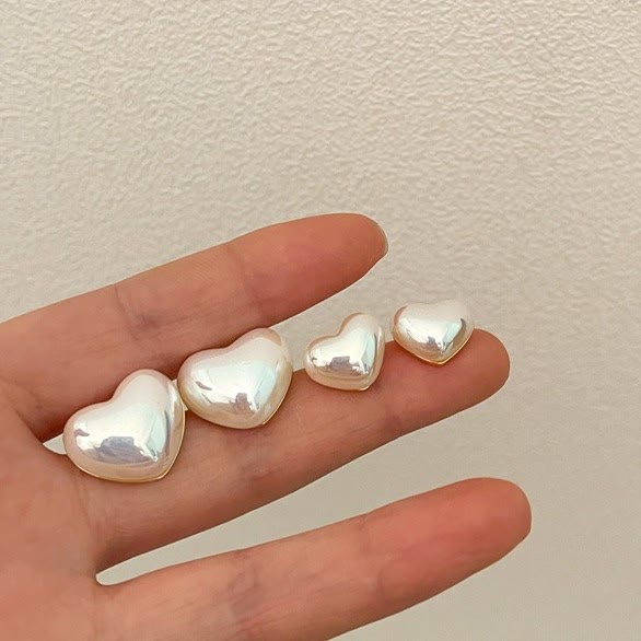 Ohrringe Perlen Herz Retro Schmuck weiß glänzend Boho Ohrstecker