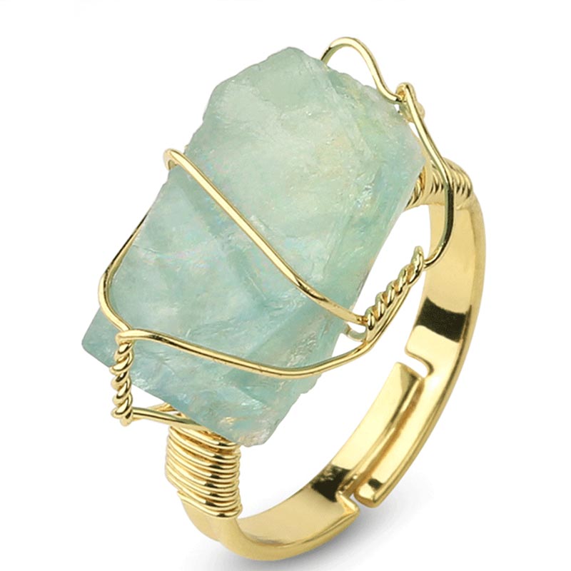 Ring Amethyst Kristall Rohstein mit goldenem Draht elegant