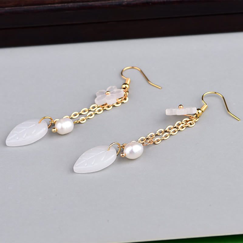 Ohrringe Perle Blume Blätter weiß gold zart Boho Schmuck spirituell