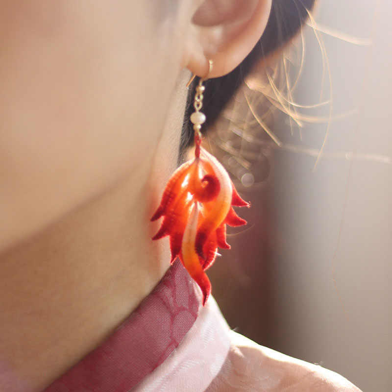 Ohrringe Seide Samtblume Feder – Eleganz