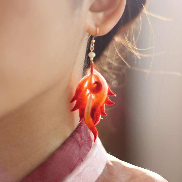 Ohrringe Seide Samtblume Feder – Eleganz