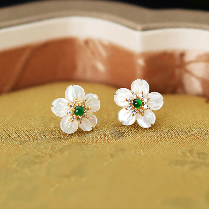 Ohrringe Tridacna Jade Blume