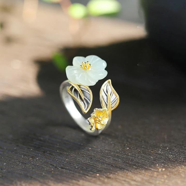 Ring Weiße Jade Pflaumenblüte Glück goldene Blätter Feng Shui Schutz