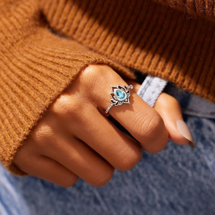 Ring 925 Silber Lotus Zirkon blau getragen Glück Segen Schutz