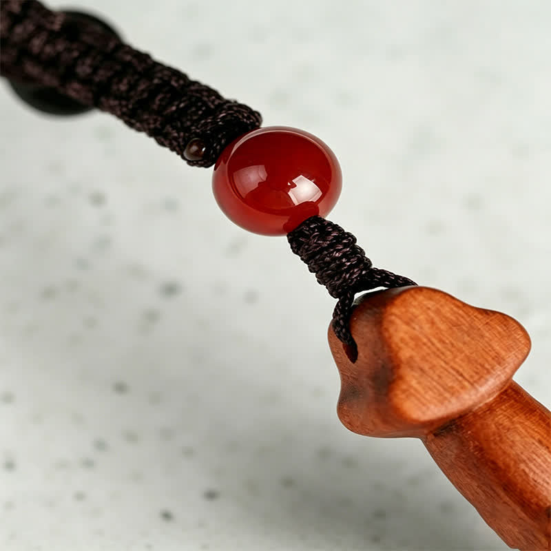 Schlüsselanhänger Jujube-Holz Yin Yang Schwert roter Achat Glücksbringer spirituell