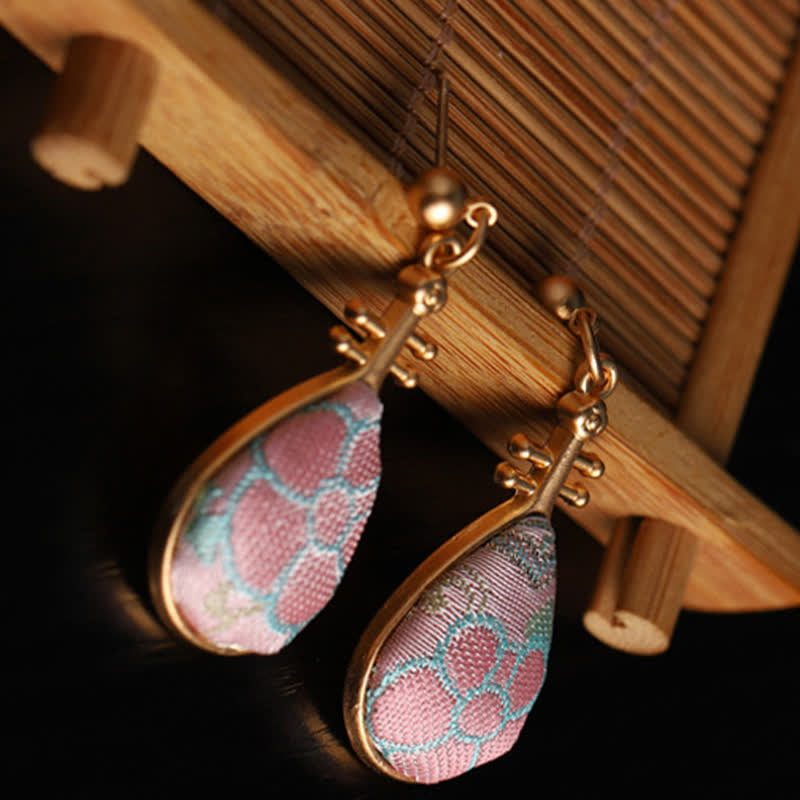 Ohrringe Song-Brocade Pipa – Harmonie rosa Brokat Boho Schmuck spirituell