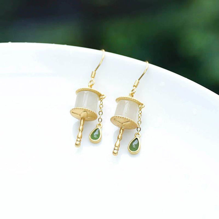 Ohrringe Jade Gebetsmühle gold weiß grün Tropfen Boho Schmuck spirituell