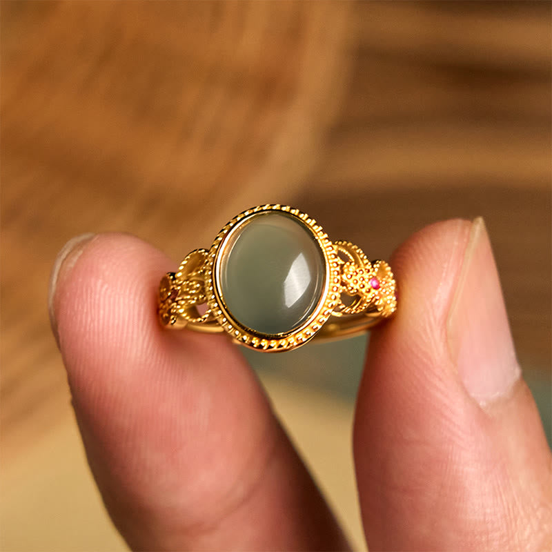 Jade Ring 925 Silber mit Glück Fengshui Schutz golden getragen