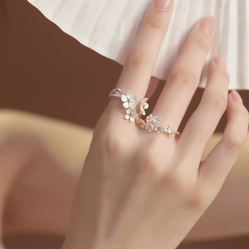 Ring 925 Silber Irisblüte an Hand getragen Schutz Glück