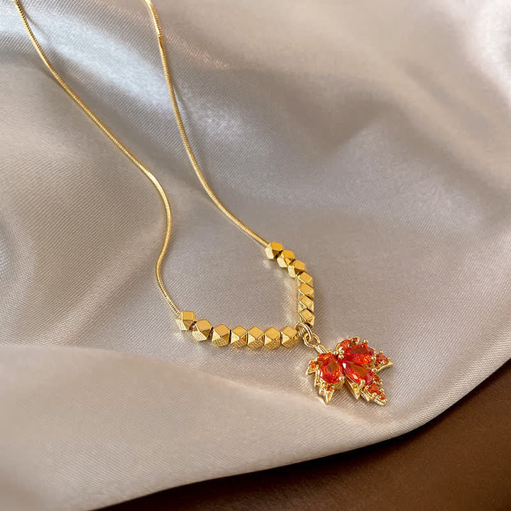 Zirkon Ahornblatt Anhänger Halskette mit Gold Perlen Feng Shui Glück