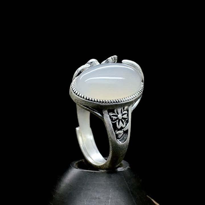 Chalcedon Ring Pflaumenblüte Silber Blumengravur Harmonie Positivität Schutz