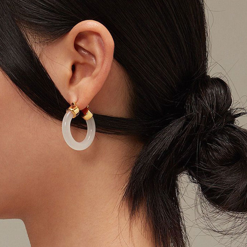 Ohrringe Weißer Jade Wohlstand getragen Gold Creolen Boho Schmuck spirituell