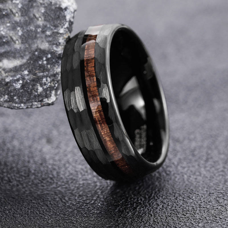 Ring Titanstahl Texturiert – Stärke mit Holzinlay Herrenschmuck