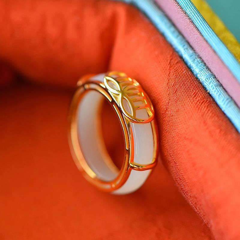 Weiße Jade Ring mit Kupfer Buddha Glück Fengshui Fingerring Schutz