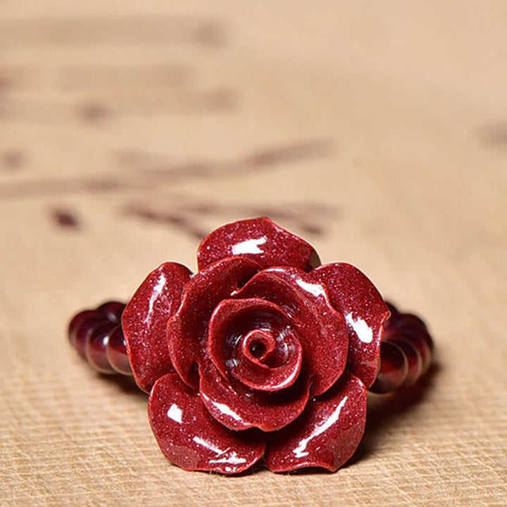 Ring Zinnober Rose Granat – Klarheit mit roten Blütenblättern Schmuck