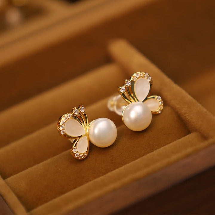Ohrringe Perle Schmetterling gold elegant Schmuckschatulle zarter Boho Schmuck spirituell