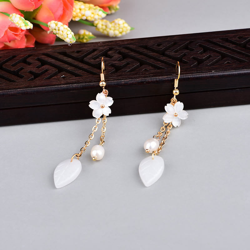 Ohrringe Perle Blume Blätter weiß gold Boho Schmuck spirituell Ohrhänger