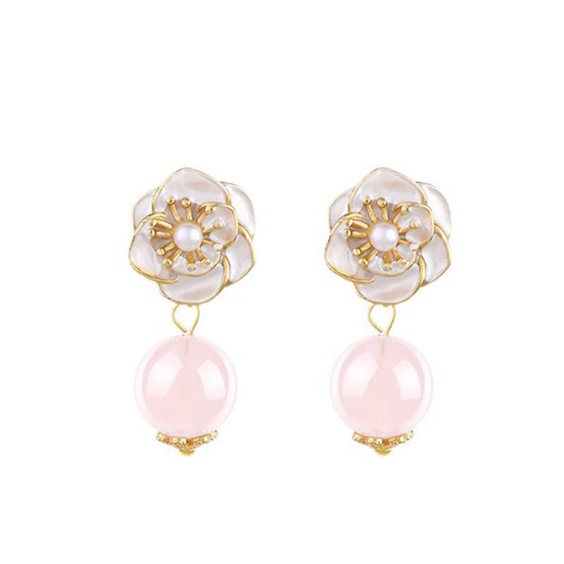 Ohrringe Rosenquarz Kamelie Blüte weiß gold zart Boho Schmuck