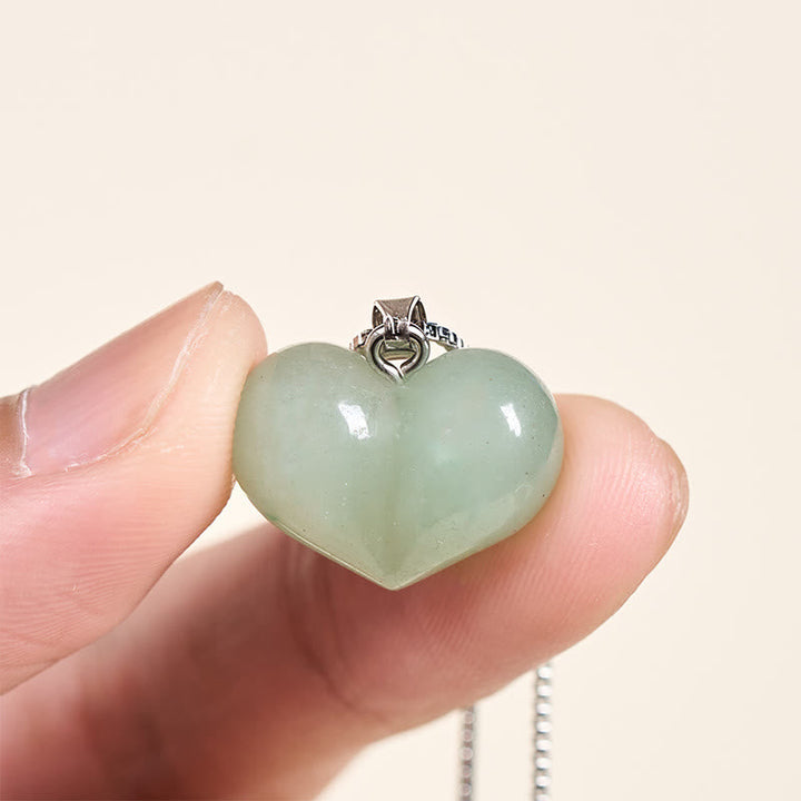 Grünes Jade Herz Anhänger an silberner Kette Schmuck Balance
