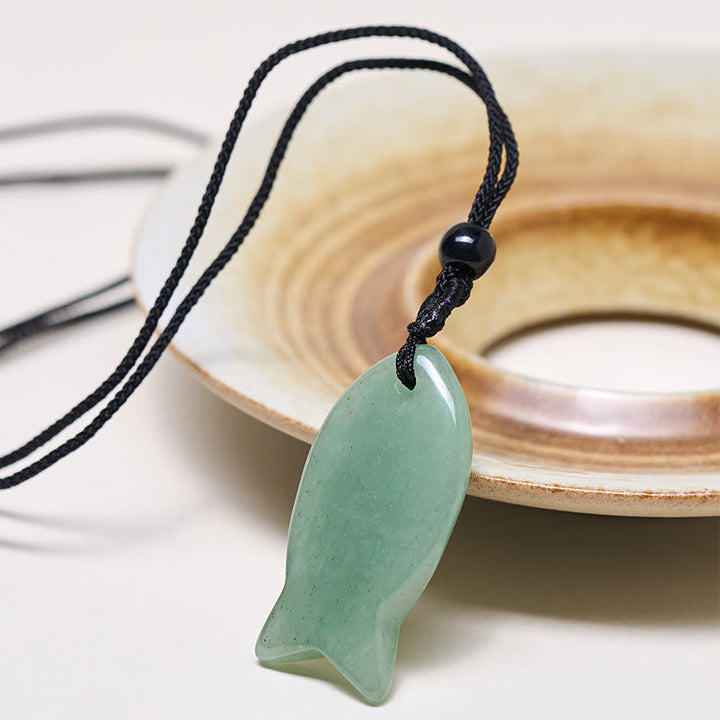 Grüne Jade Koi-Fisch Anhänger Kette Naturstein Erfolg Schmuck
