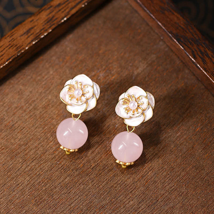 Ohrringe Rosenquarz Kamelie Blüte Perle goldfarben Boho Schmuck elegant