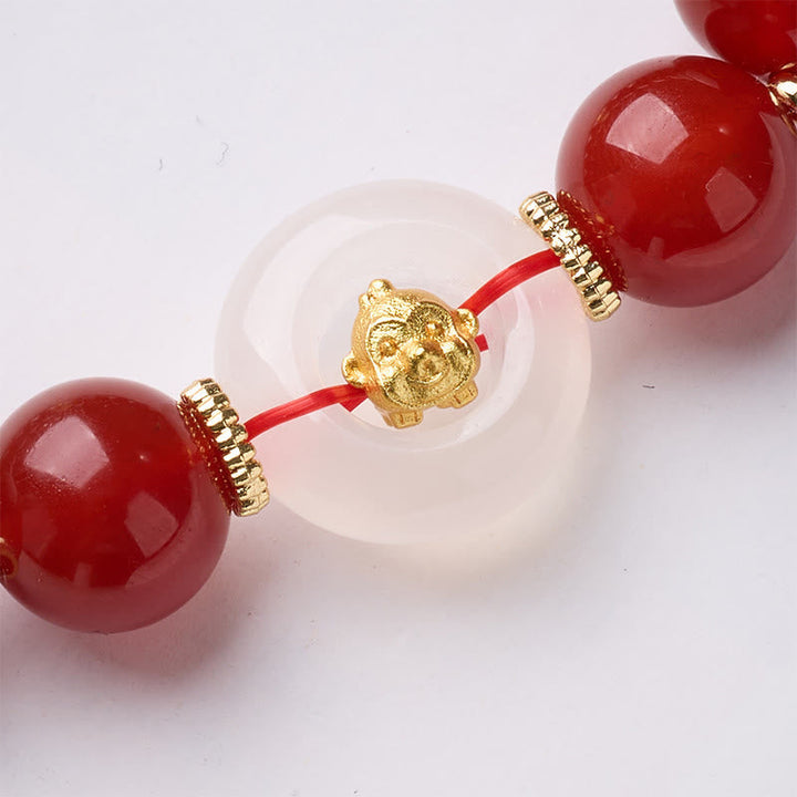Armband Roter Achat Chalcedon Friedensschnalle Selbstvertrauen goldene Pixiu Perle Detail