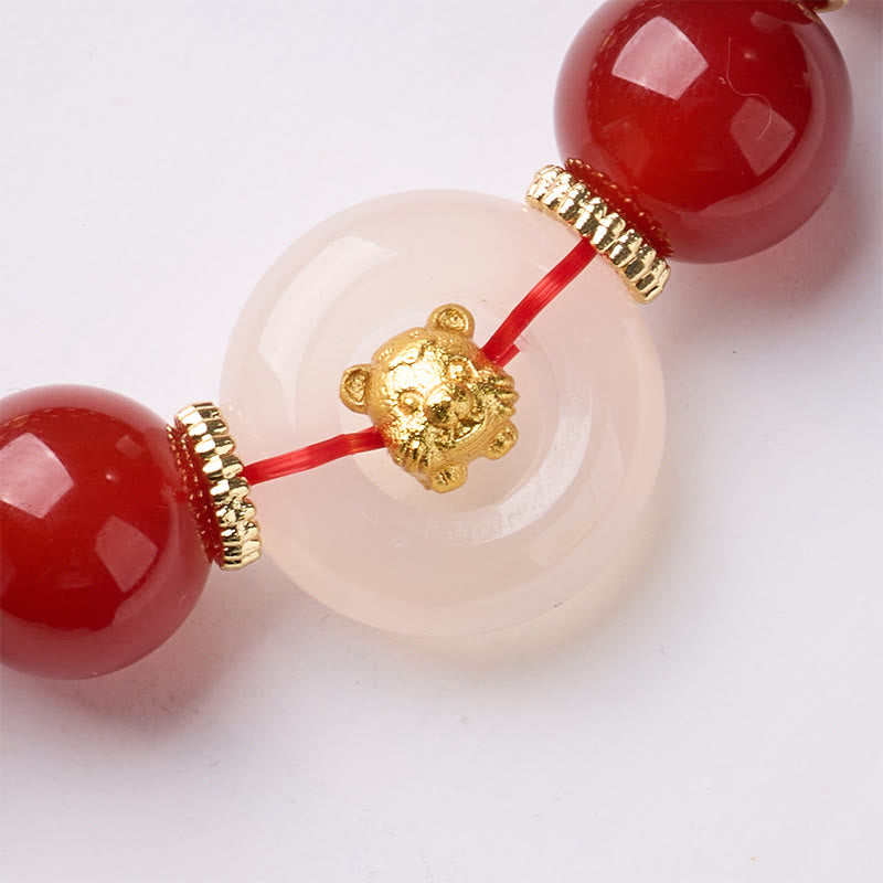 Armband Roter Achat Chalcedon Friedensschnalle Selbstvertrauen Tiger Gold Detail Nahaufnahme