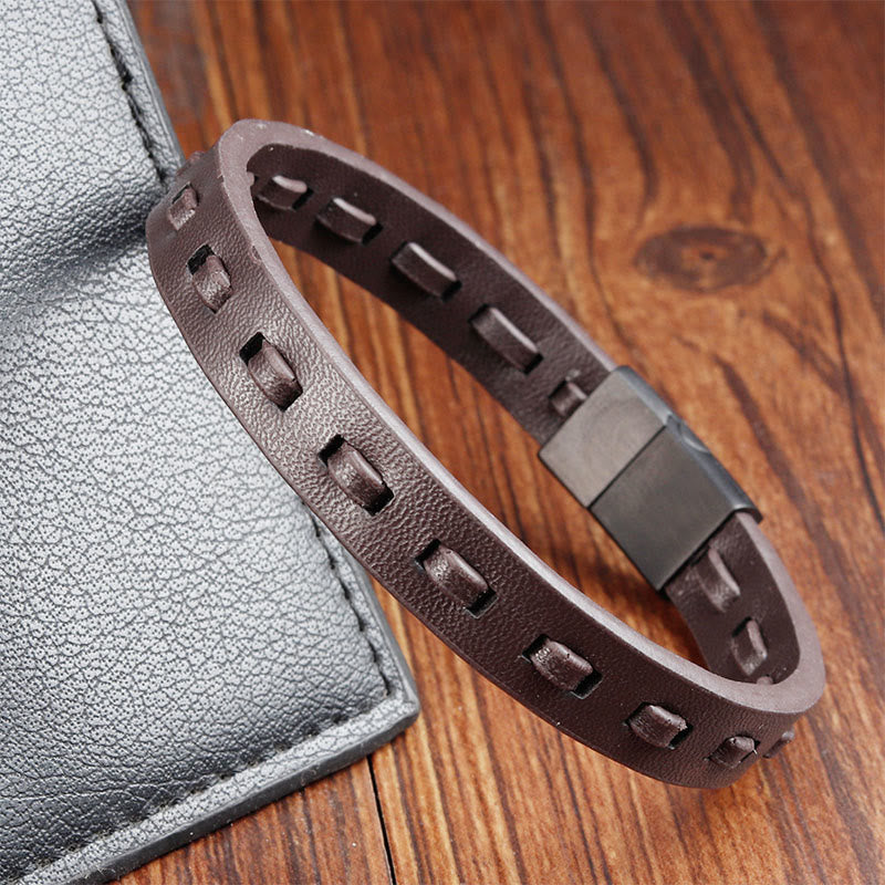 Armband Titanstahl Buckle Layered Geflochten Leder – Ruhe am Handgelenk getragen