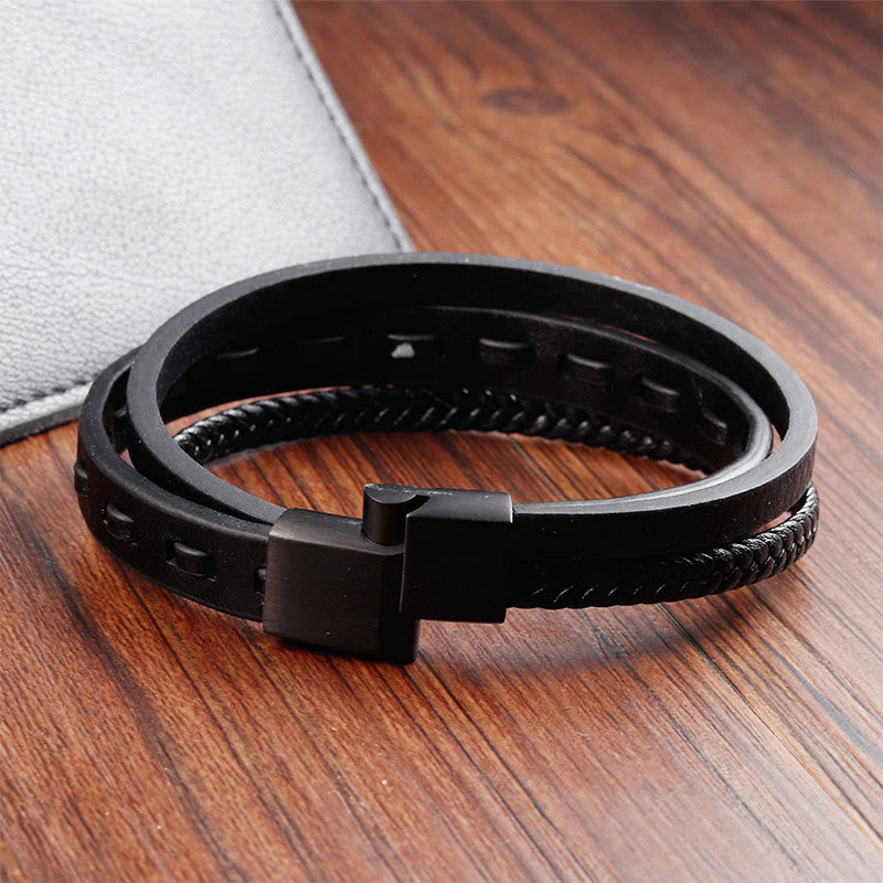Armband Titanstahl Buckle Layered Geflochten Leder – Ruhe schwarz Holzhintergrund