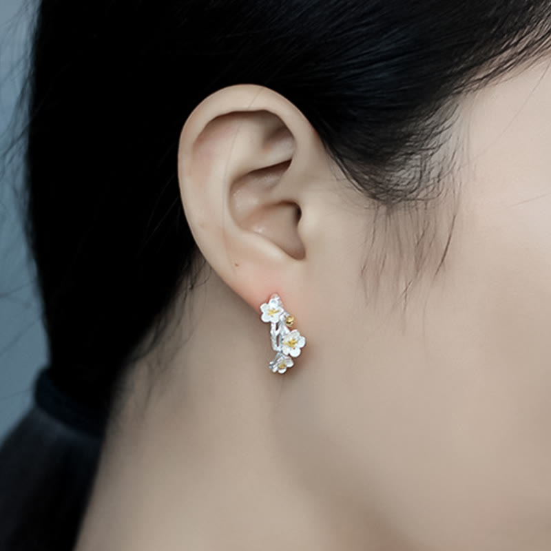 Ohrringe Silber Pflaumenblüte getragen Boho Schmuck spirituell Blüten Ohrhänger